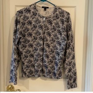 🌺 2 for $10🌺 Land’s End Floral sweater
